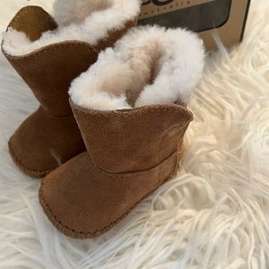 UGG chestnut Caden boot